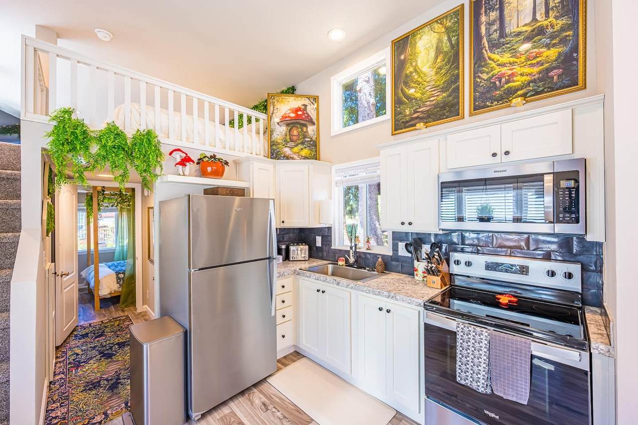 Enchanted Cottage — tiny home vacation rental in Forks, WA, photo 8